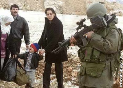 Les soldats israéliens et les Palestiniens